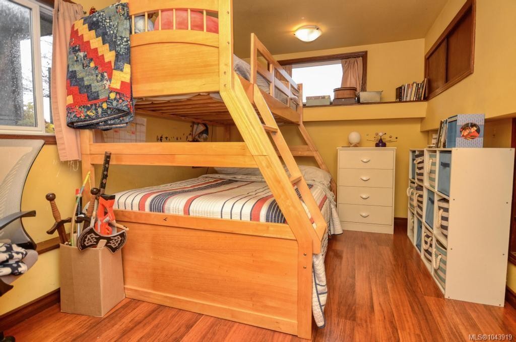 871 Fleming St, Esquimalt, BC