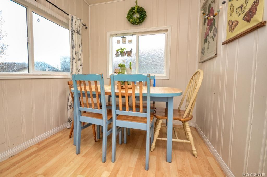 871 Fleming St, Esquimalt, BC