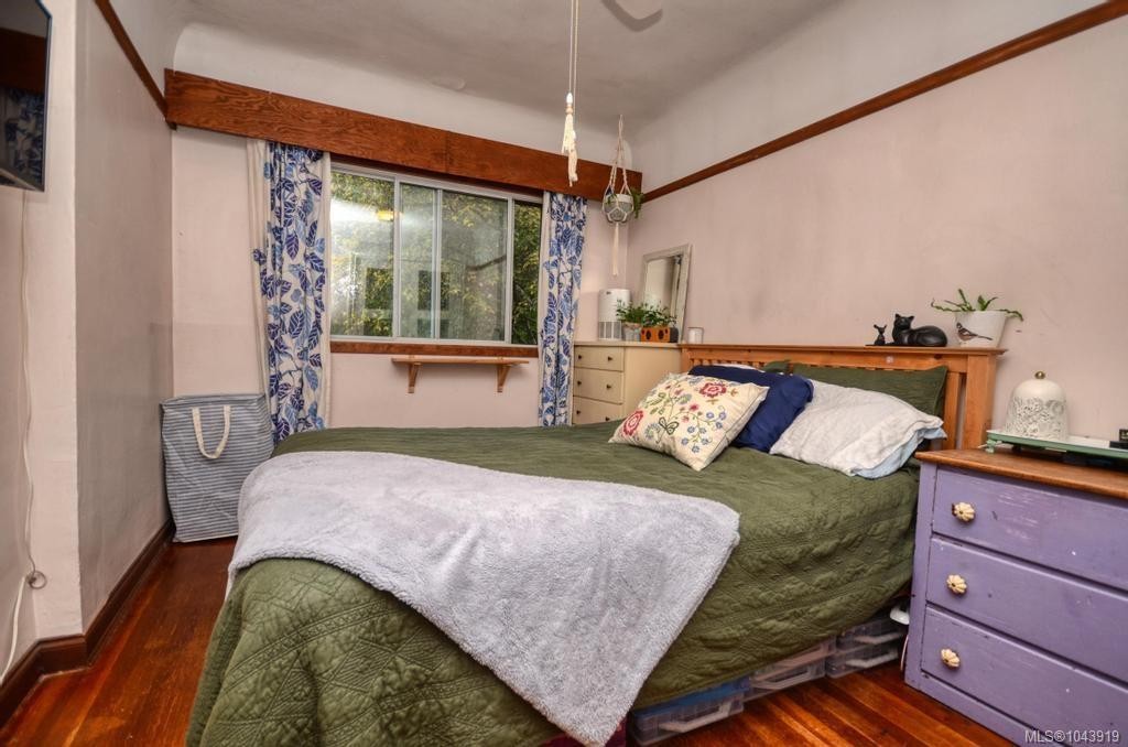 871 Fleming St, Esquimalt, BC