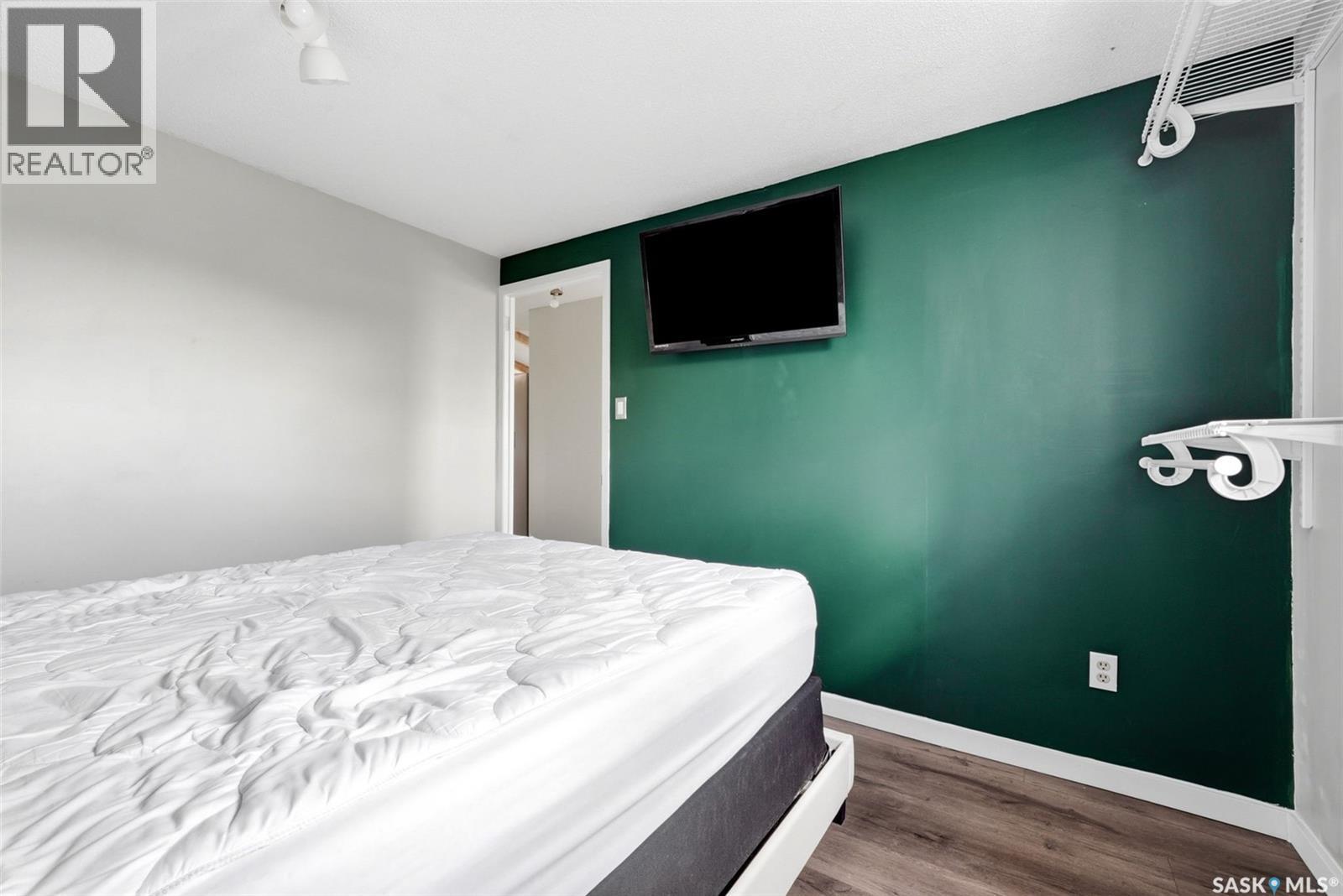 213 Grove Avenue, Saskatchewan Beach, SK - Indoor Photo Showing Bedroom