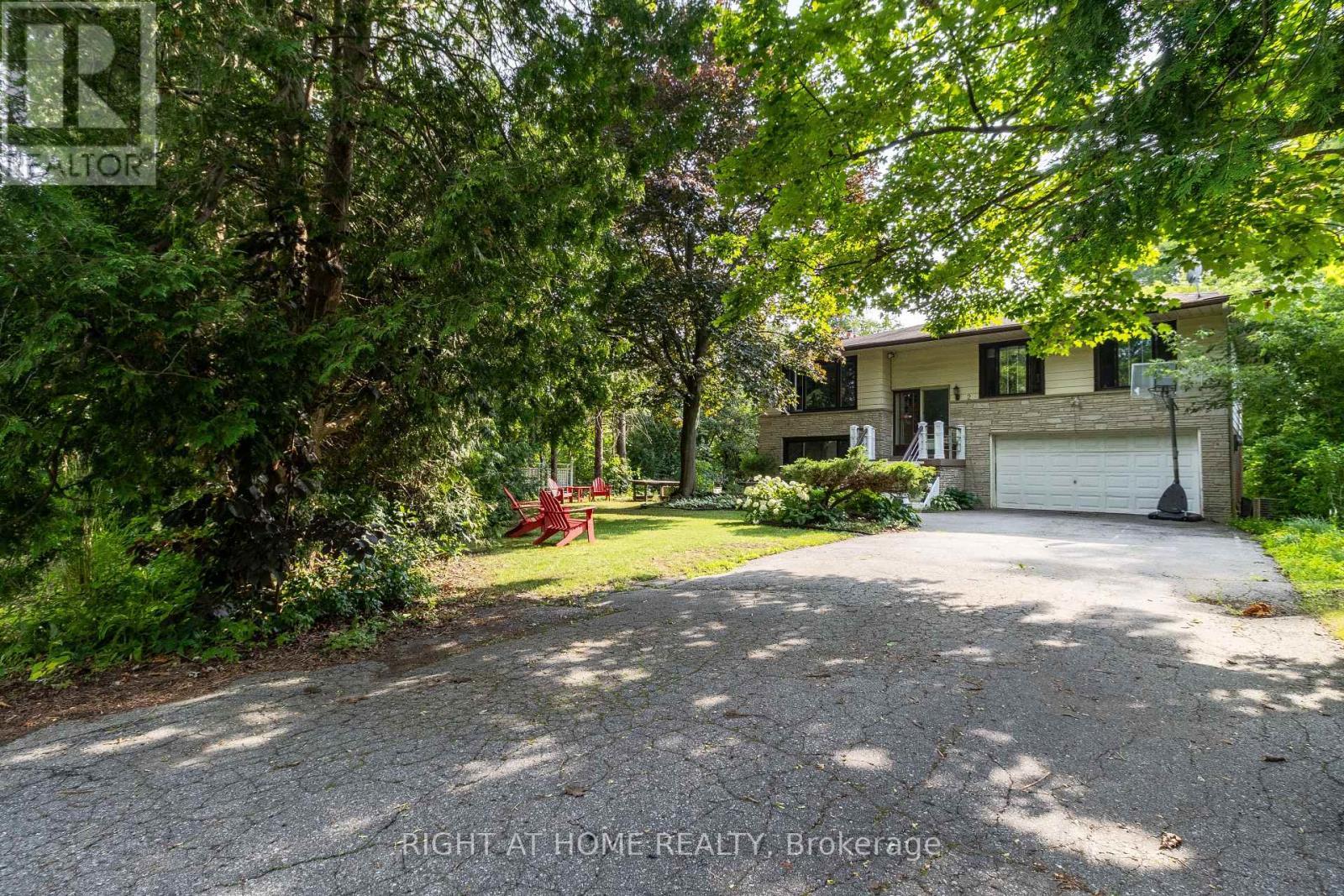 2 Cedarview Drive, Toronto, ON - Outdoor