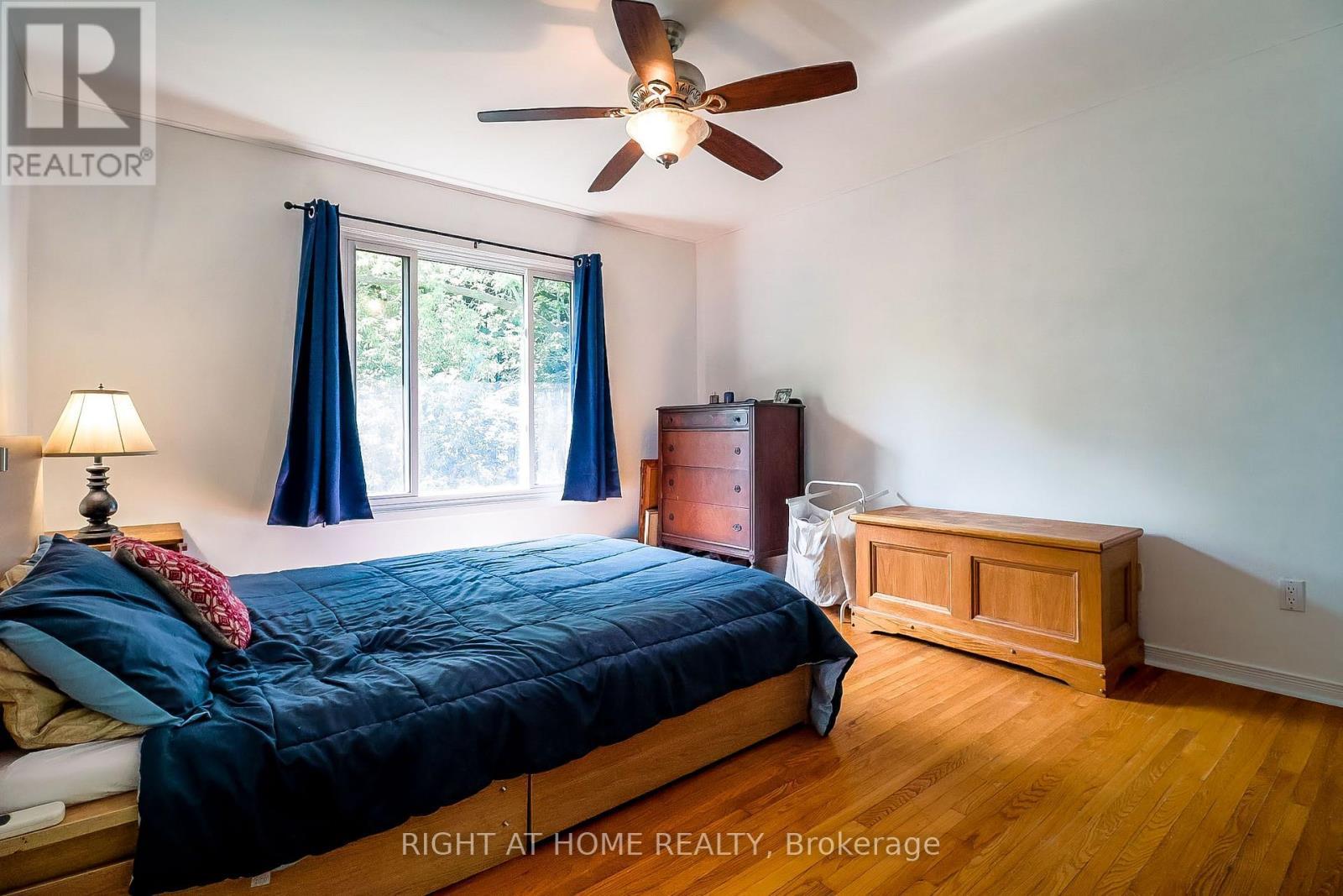 2 Cedarview Drive, Toronto, ON - Indoor Photo Showing Bedroom
