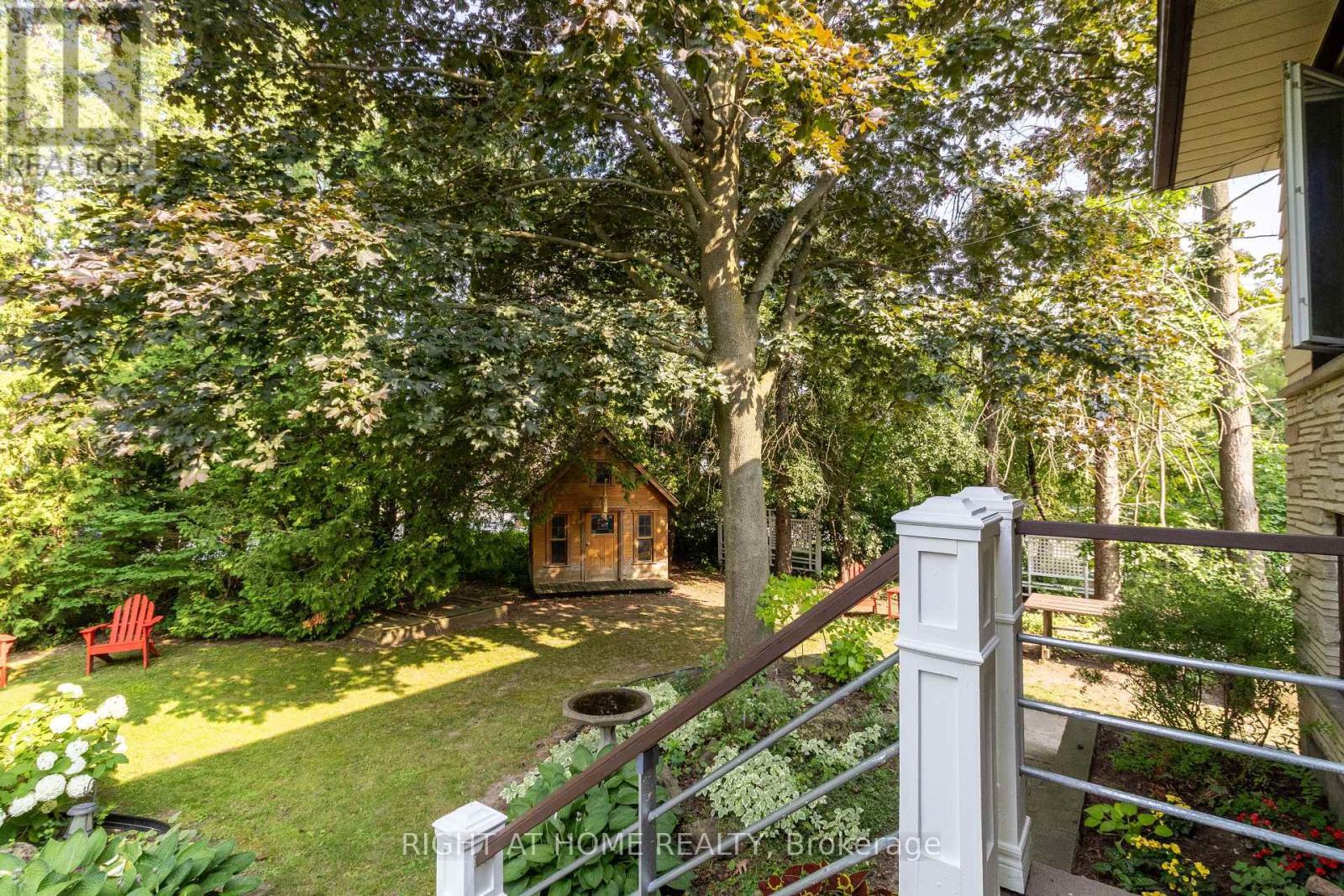 2 Cedarview Drive, Toronto, ON - Outdoor