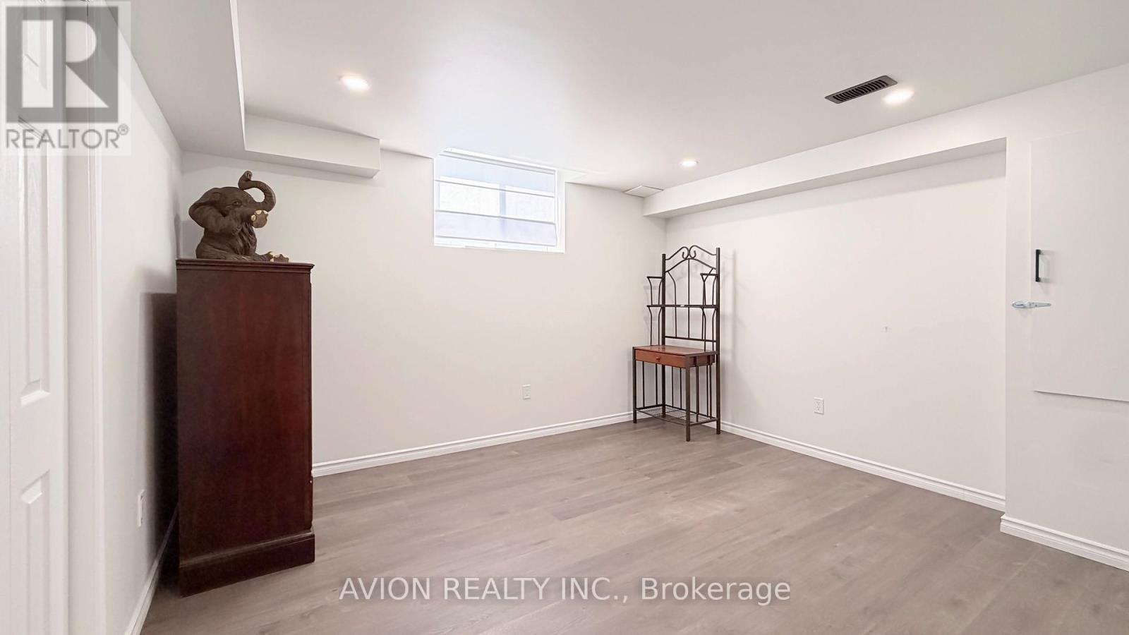 76 Maple Fields Circle, Aurora, ON - Indoor