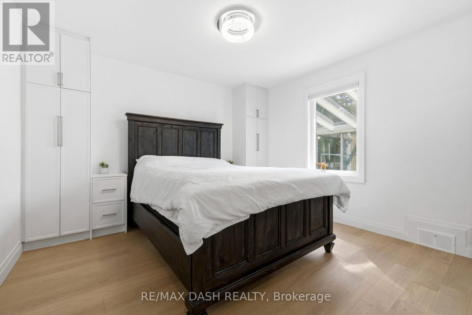 111 Gorman Park Road, Toronto, ON - Indoor Photo Showing Bedroom