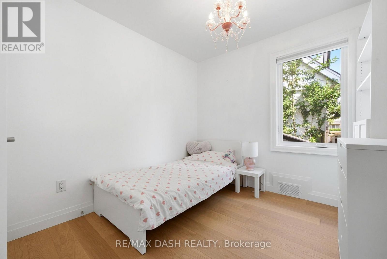 111 Gorman Park Road, Toronto, ON - Indoor Photo Showing Bedroom