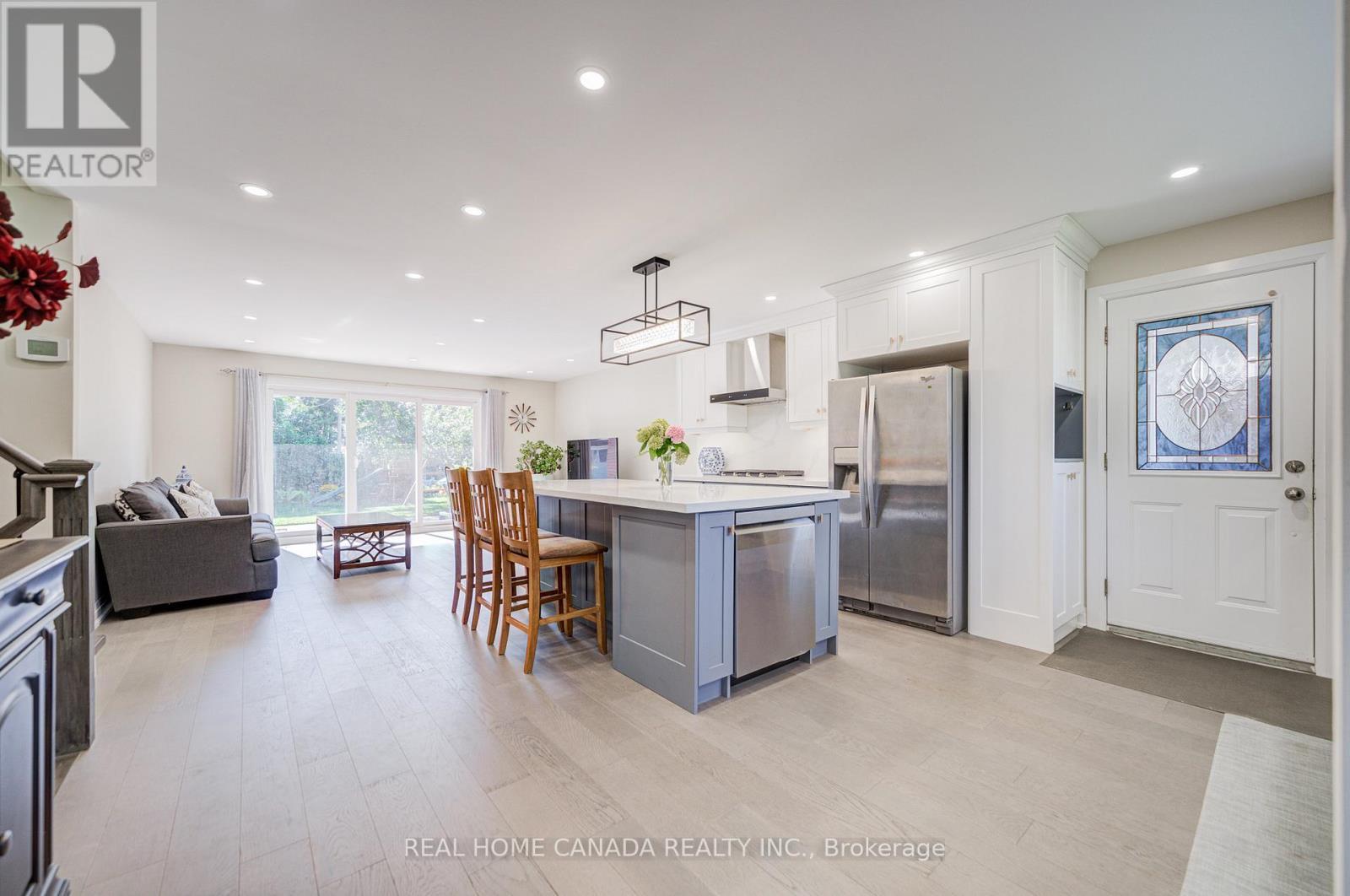 29 Ellesboro Drive, Mississauga, ON - Indoor Photo Showing Kitchen