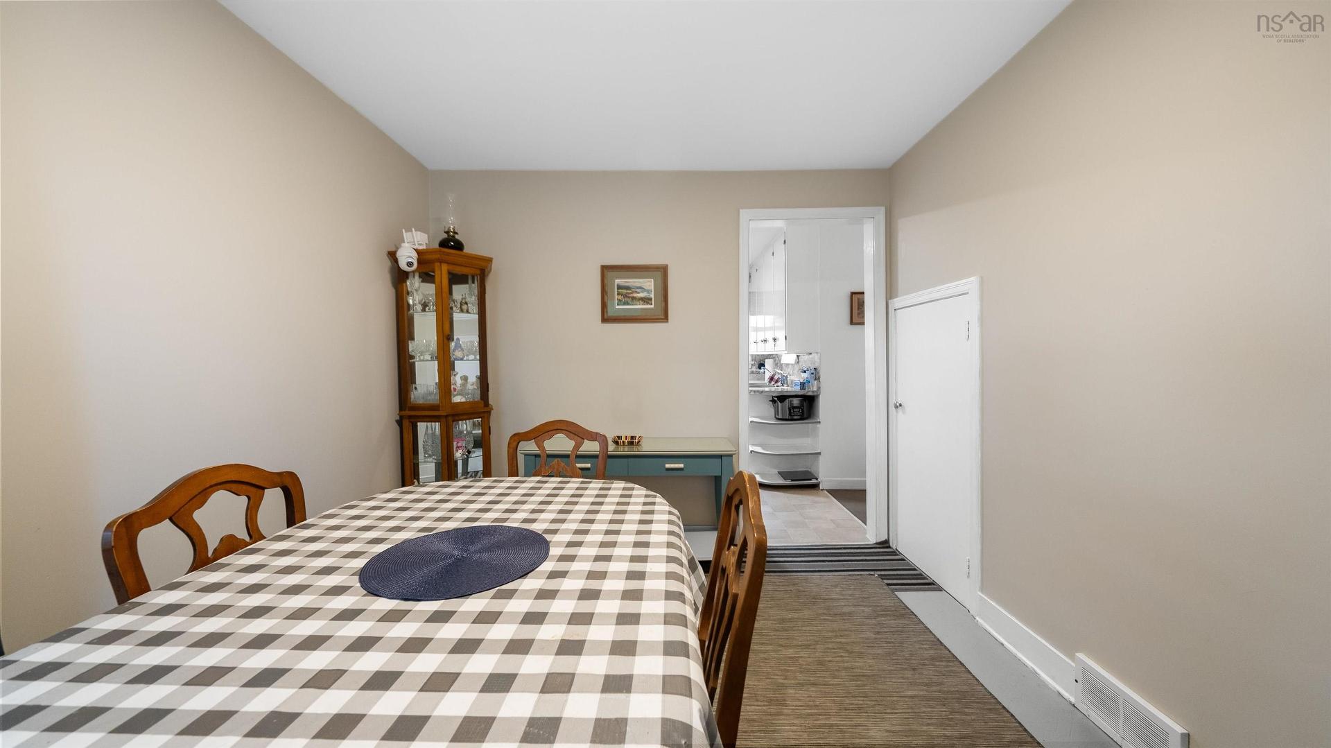 39 Punch Bowl Drive, Halifax, NS - Indoor