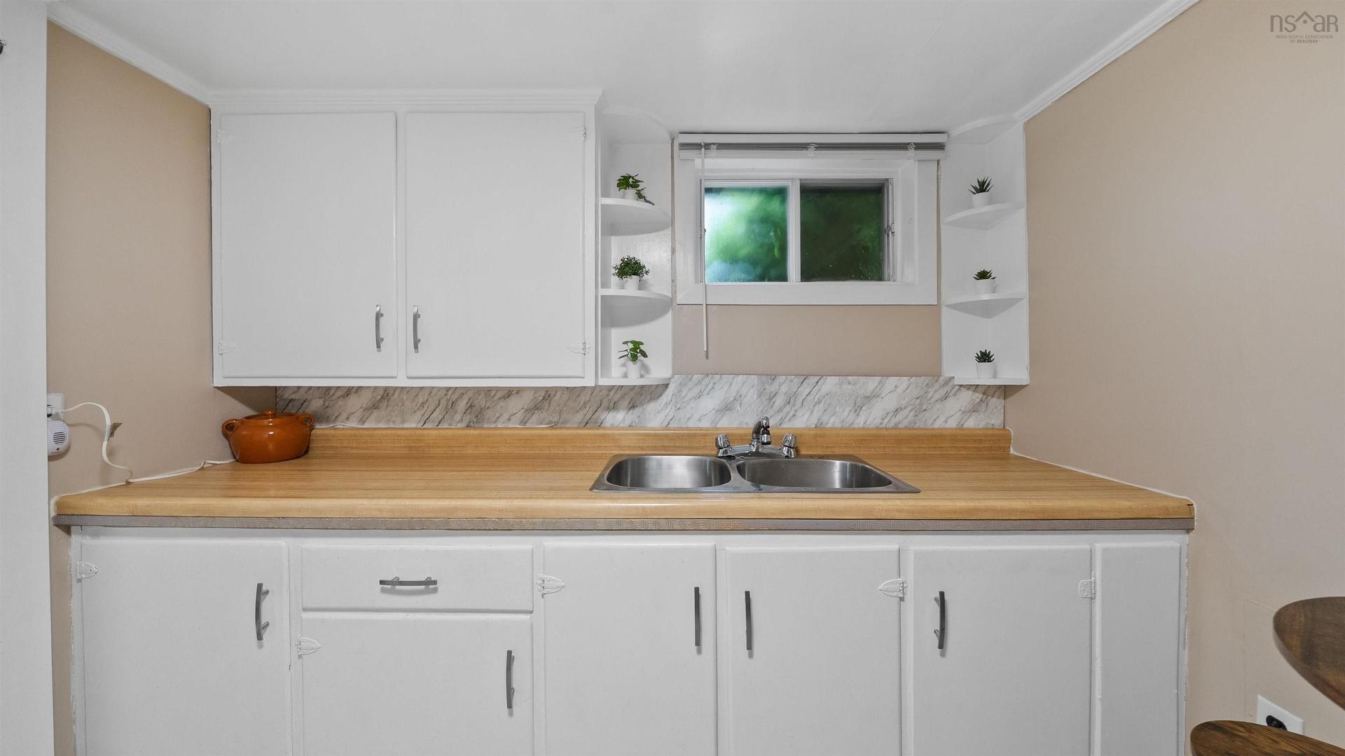 39 Punch Bowl Drive, Halifax, NS - Indoor Photo Showing Kitchen With Double Sink
