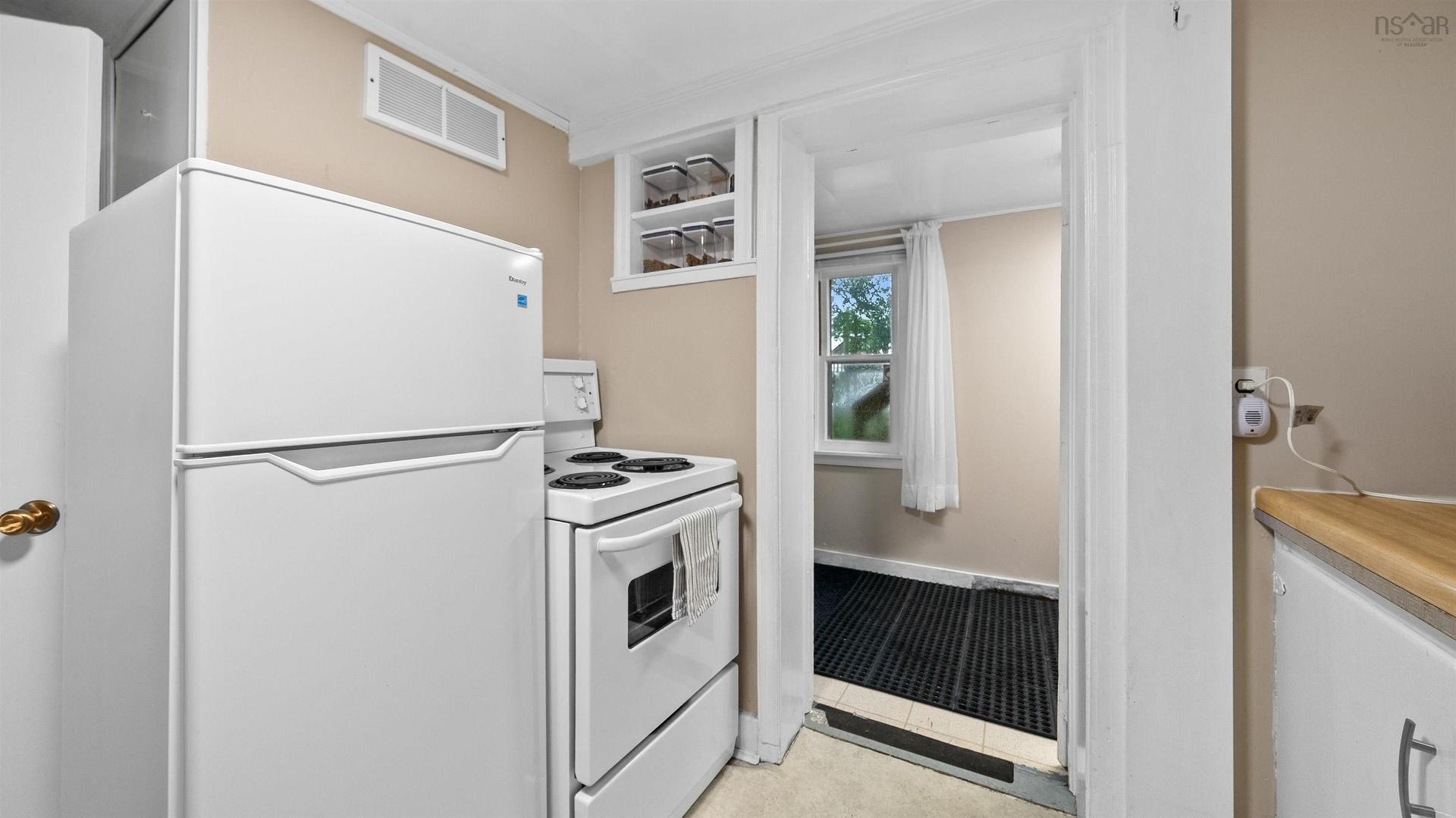 39 Punch Bowl Drive, Halifax, NS - Indoor Photo Showing Kitchen
