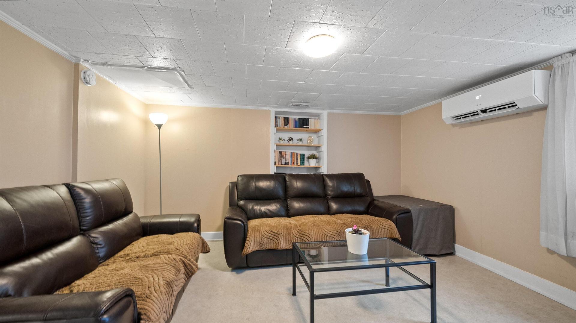 39 Punch Bowl Drive, Halifax, NS - Indoor