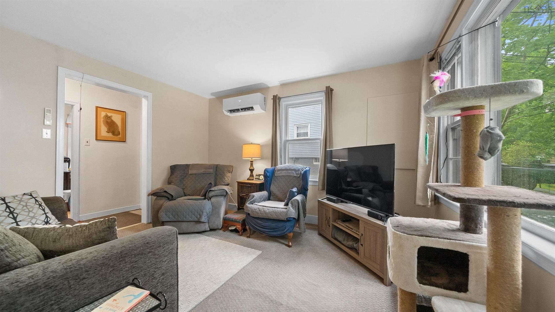 39 Punch Bowl Drive, Halifax, NS - Indoor Photo Showing Living Room