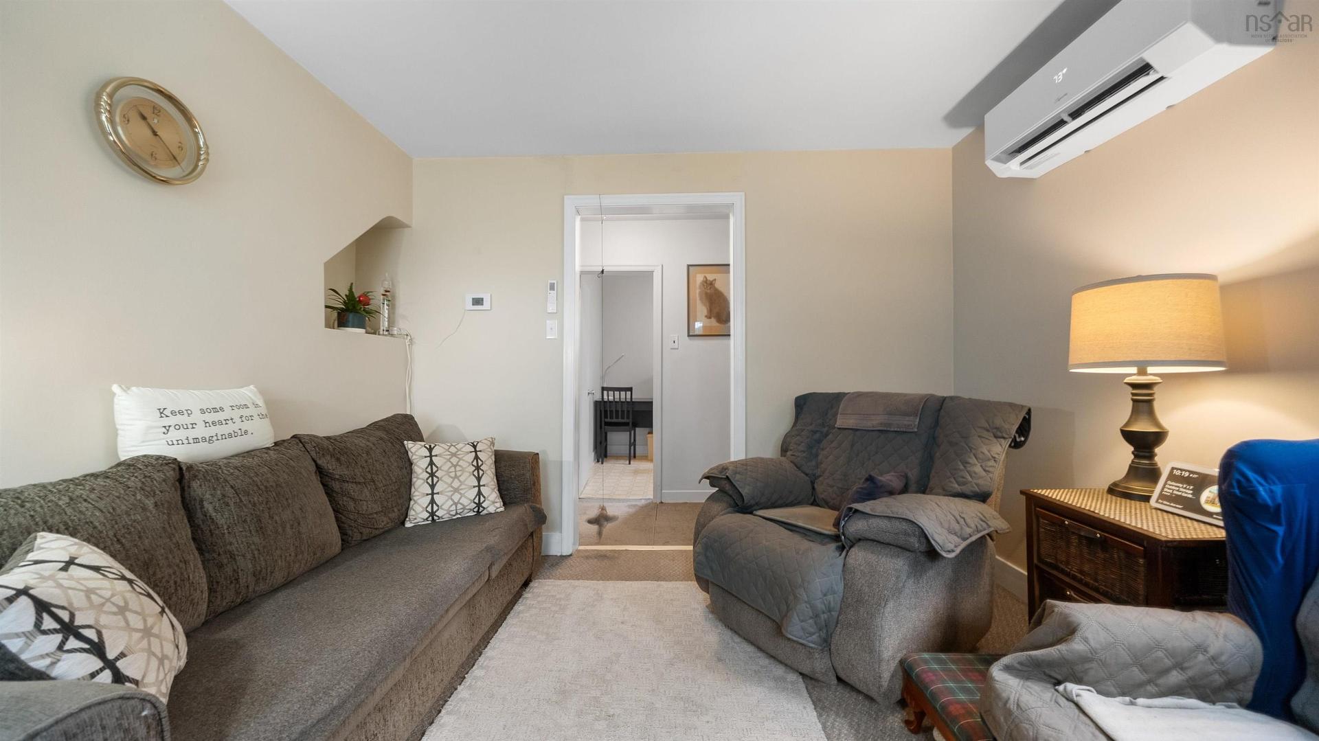 39 Punch Bowl Drive, Halifax, NS - Indoor Photo Showing Living Room