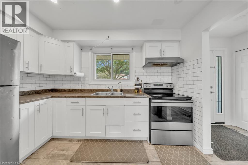 51 Shadeland Crescent, Kitchener, ON - Indoor Photo Showing Kitchen With Double Sink