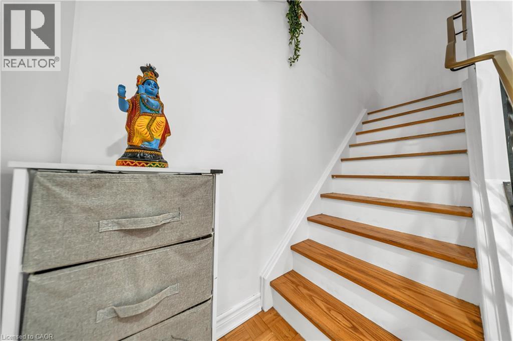 51 Shadeland Crescent, Kitchener, ON - Indoor Photo Showing Other Room