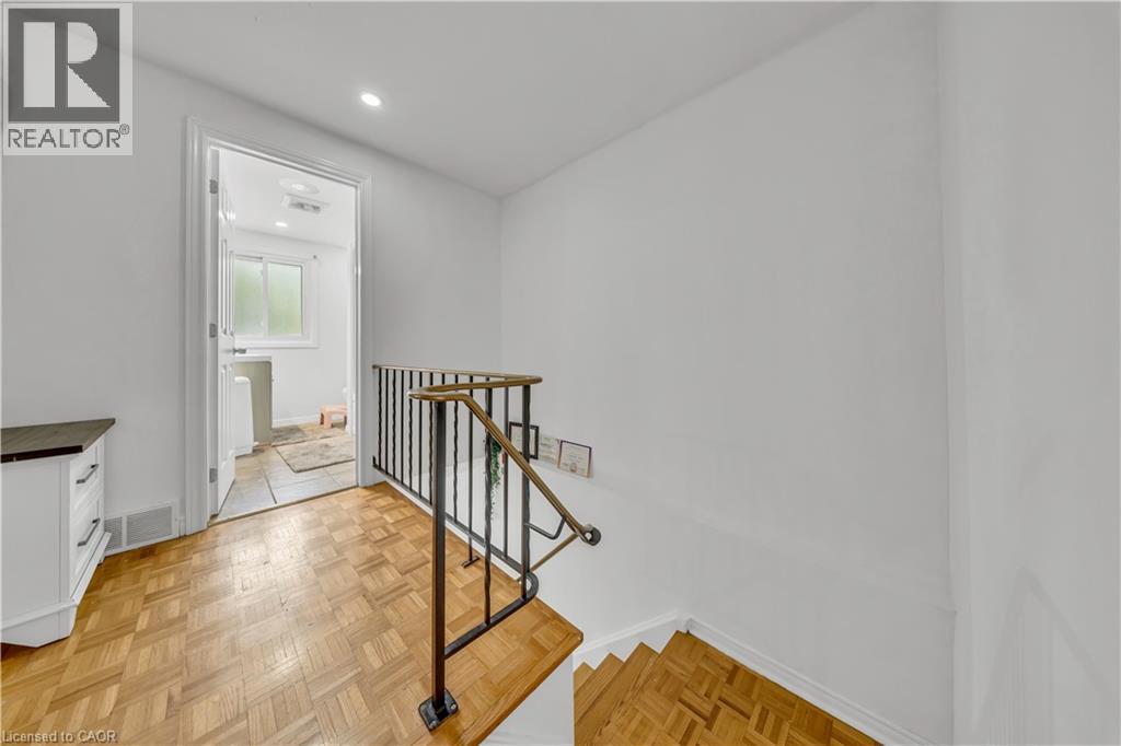 51 Shadeland Crescent, Kitchener, ON - Indoor Photo Showing Other Room