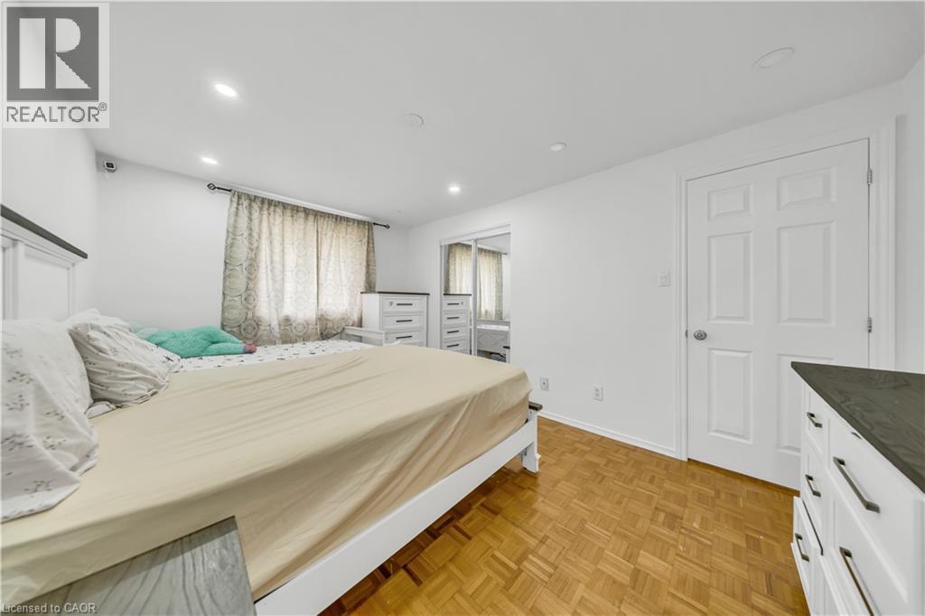 51 Shadeland Crescent, Kitchener, ON - Indoor Photo Showing Bedroom