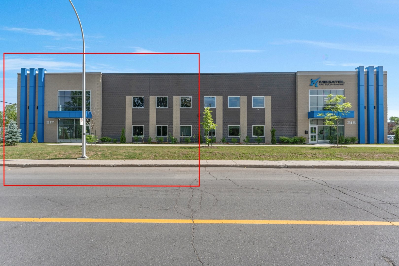 Façade - 315 - 317 Av. Avro, Pointe-Claire, QC - Outdoor