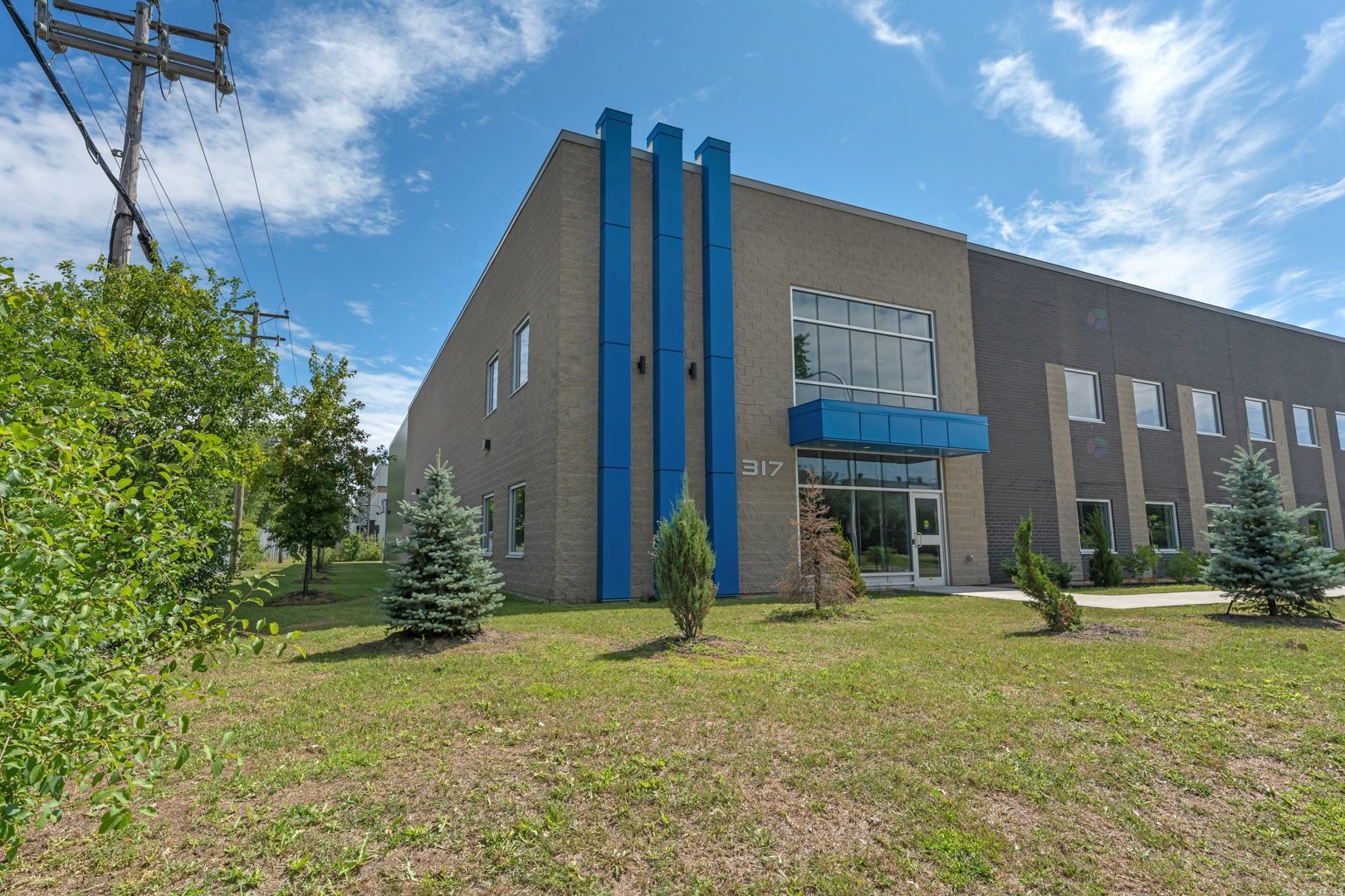 Extérieur - 315 - 317 Av. Avro, Pointe-Claire, QC - Outdoor
