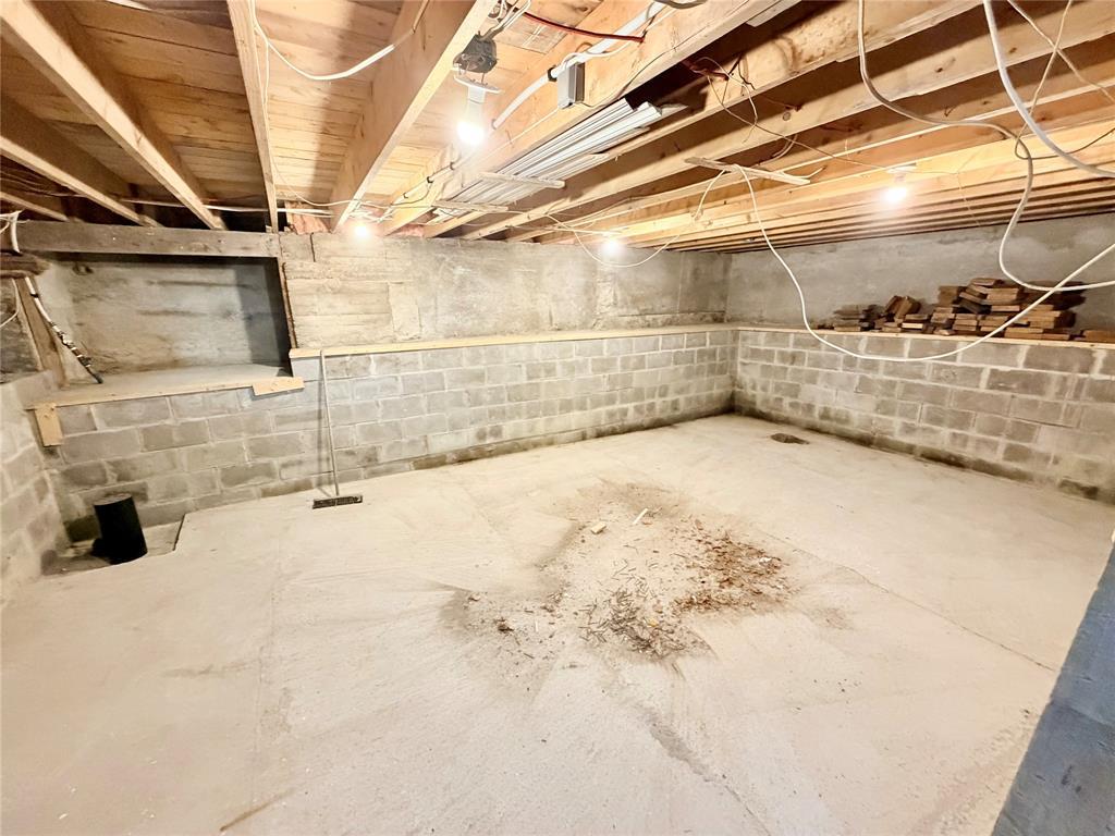 174 Indian Pond Drive, Conception Bay South, NL - Indoor Photo Showing Basement