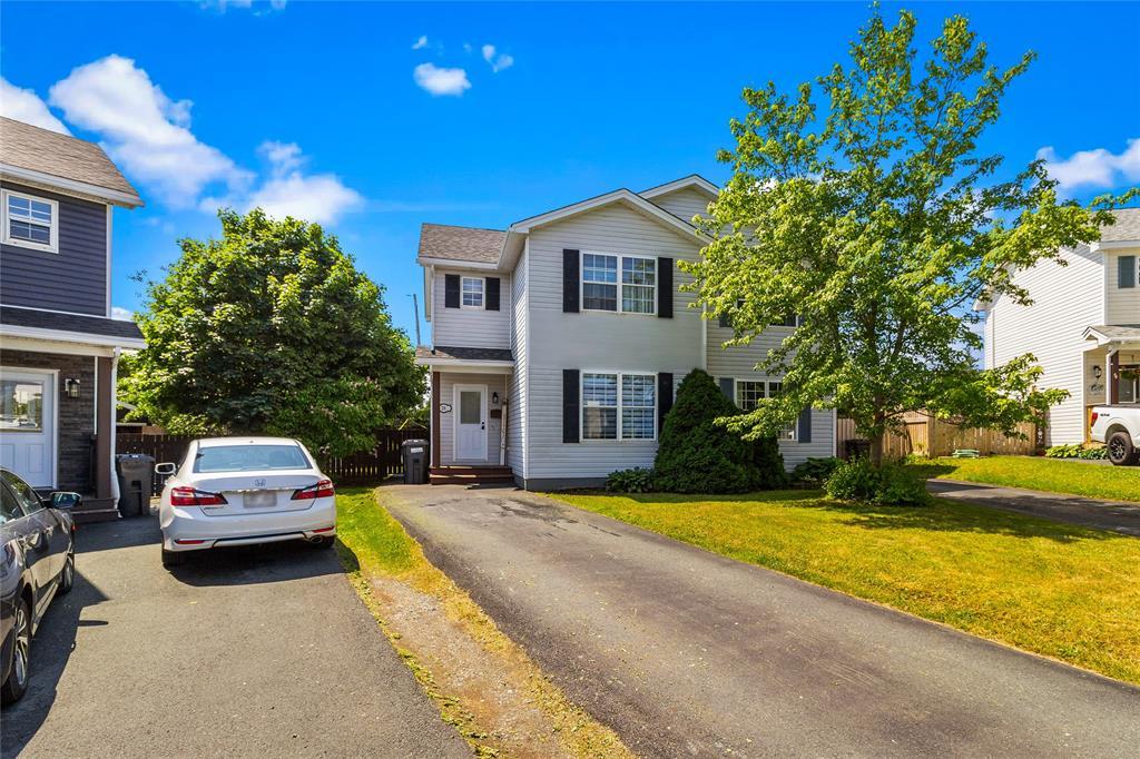 28 Laumann Place, Mount Pearl, NL - Outdoor With Facade