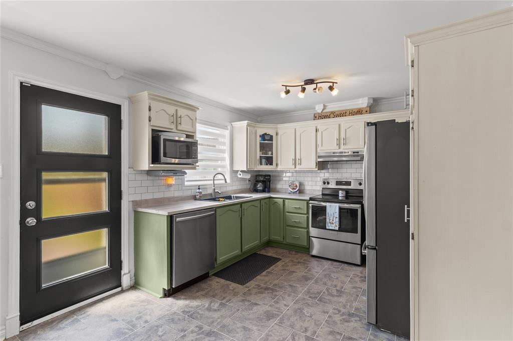 28 Laumann Place, Mount Pearl, NL - Indoor Photo Showing Kitchen