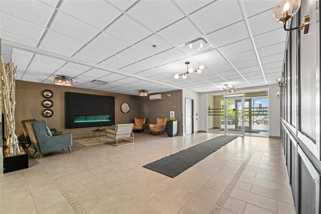 112-300 Centre St, Winnipeg, MB - Indoor Photo Showing Other Room