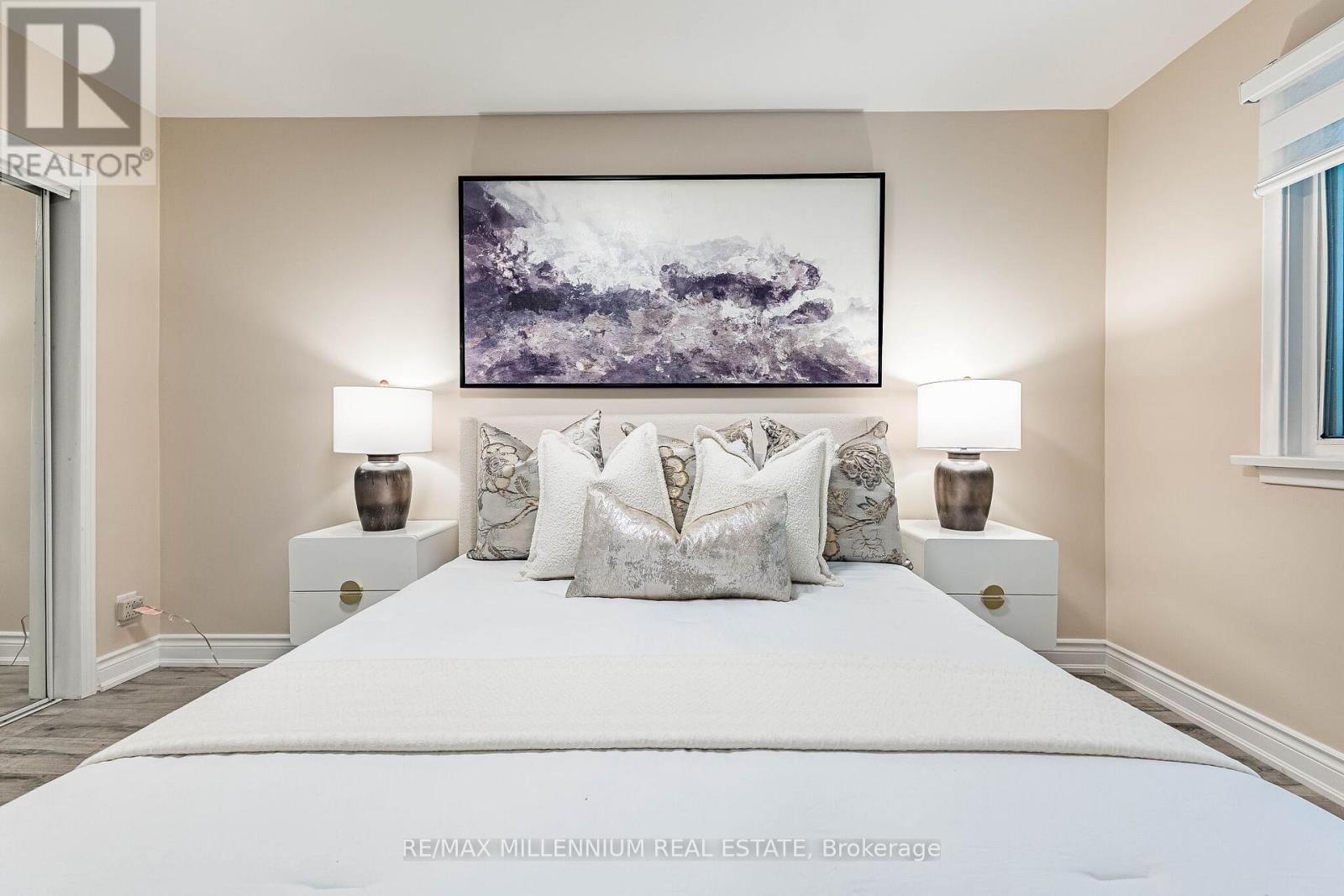 612 Appleby Line, Burlington, ON - Indoor Photo Showing Bedroom