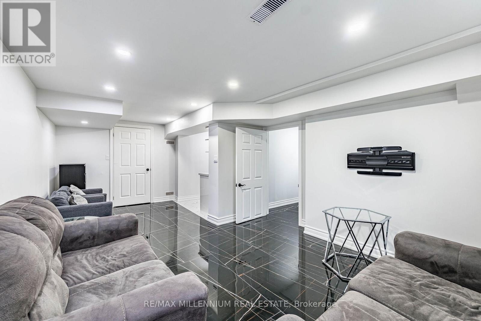 612 Appleby Line, Burlington, ON - Indoor