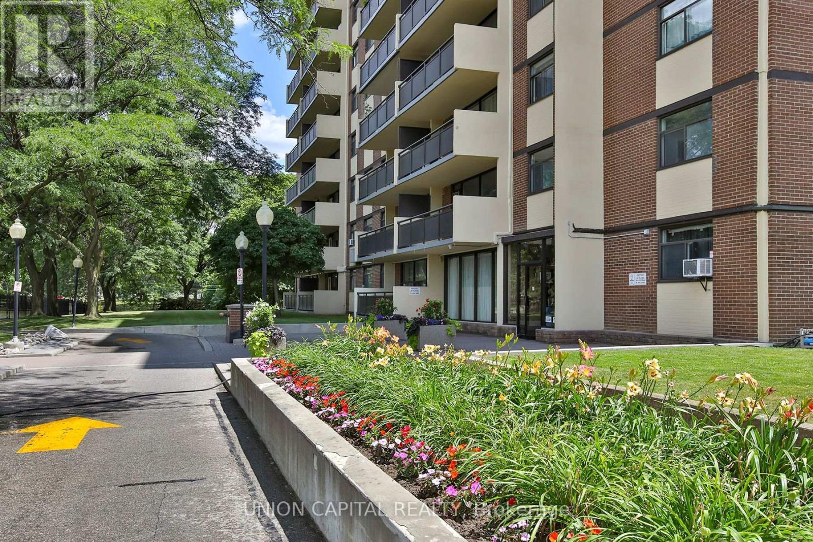 711 - 5 Frith Road, Toronto, ON - Outdoor With Balcony