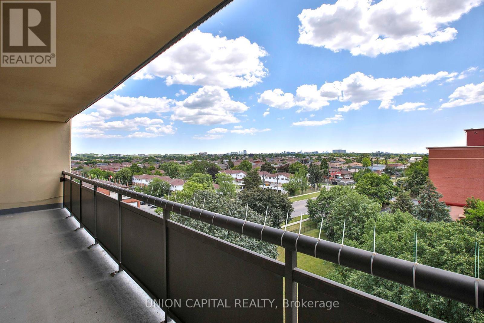 711 - 5 Frith Road, Toronto, ON - Outdoor With Balcony With View