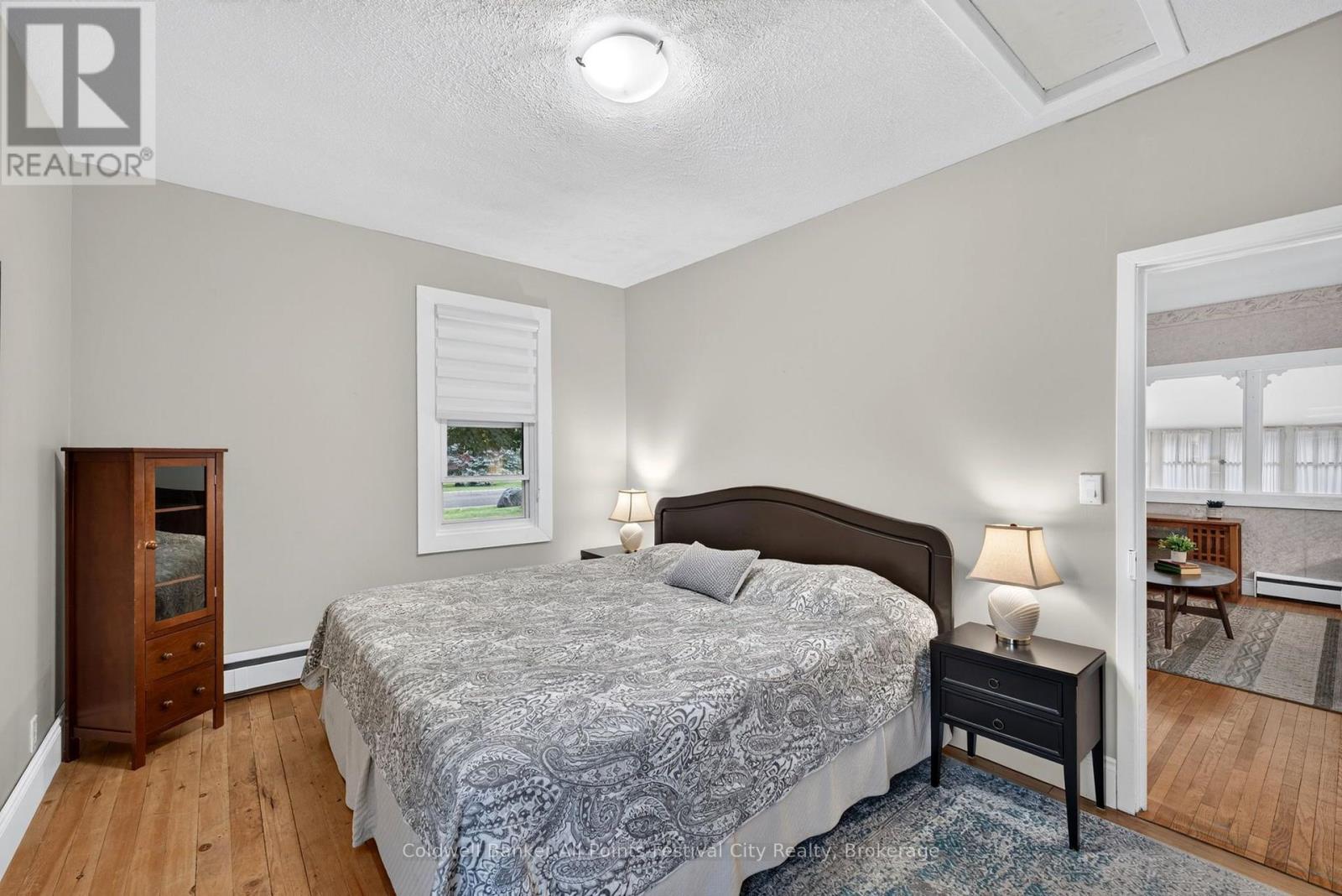 135 Essex Street, Goderich (Goderich (Town)), ON - Indoor Photo Showing Bedroom