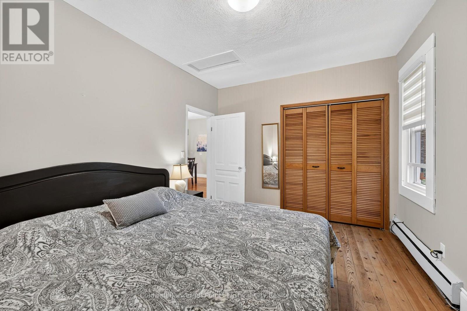 135 Essex Street, Goderich (Goderich (Town)), ON - Indoor Photo Showing Bedroom