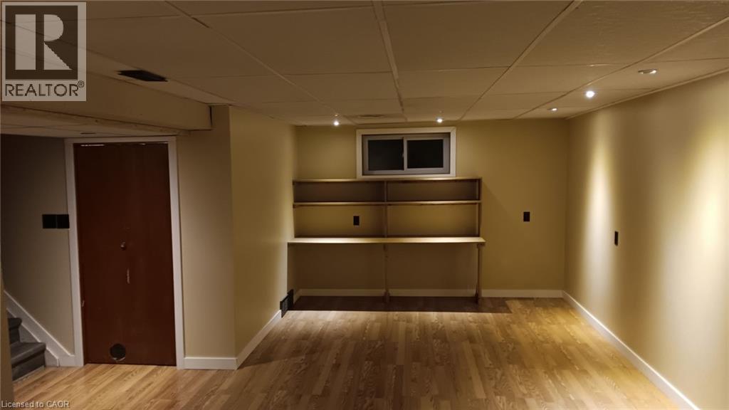 274 East 38Th Street, Hamilton, ON - Indoor Photo Showing Other Room