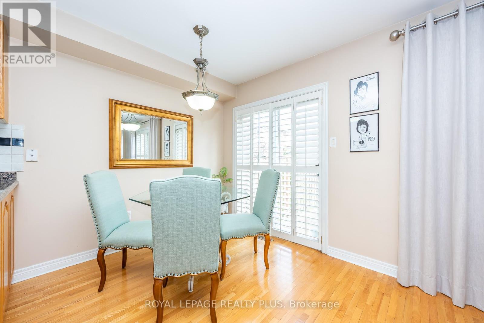 6943 Buttle Station Place, Mississauga, ON - Indoor Photo Showing Dining Room