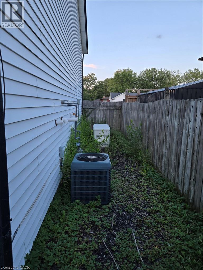 697 Ferndale Avenue, Fort Erie, ON