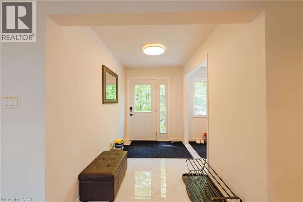 95 Chipmunk Lane, Magnetawan, ON - Indoor Photo Showing Other Room