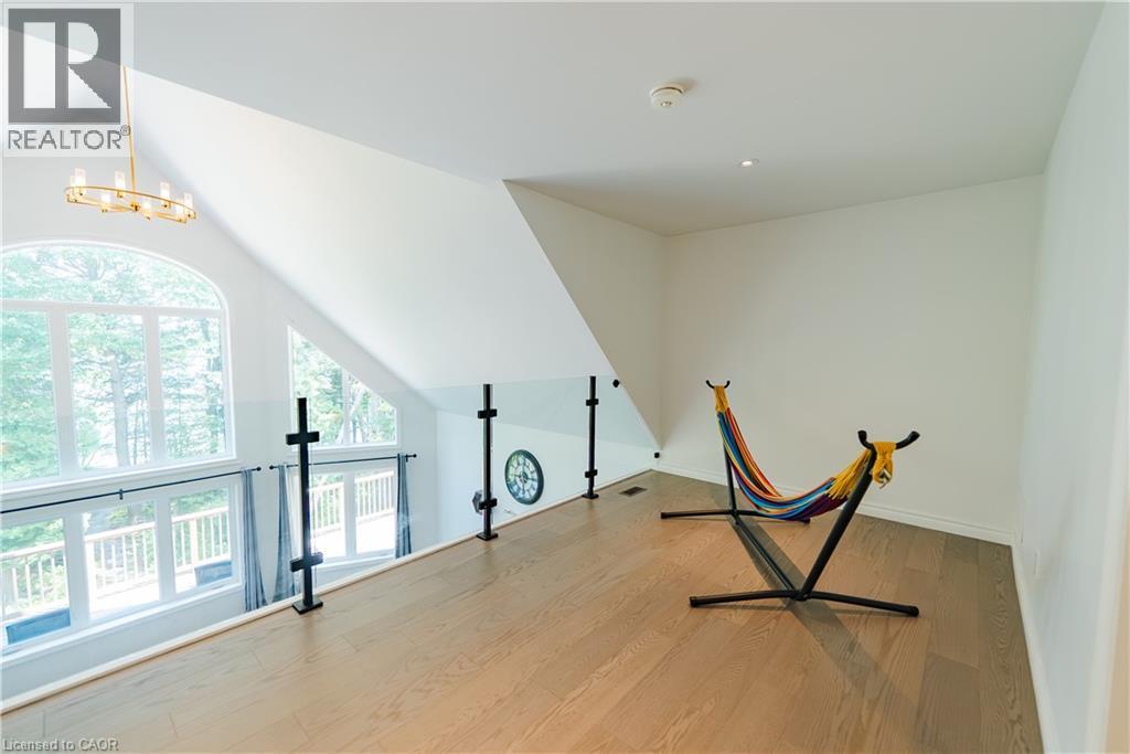 95 Chipmunk Lane, Magnetawan, ON - Indoor Photo Showing Other Room