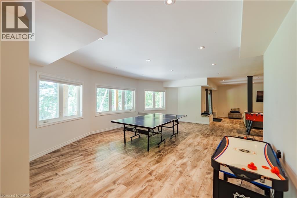 95 Chipmunk Lane, Magnetawan, ON - Indoor Photo Showing Other Room