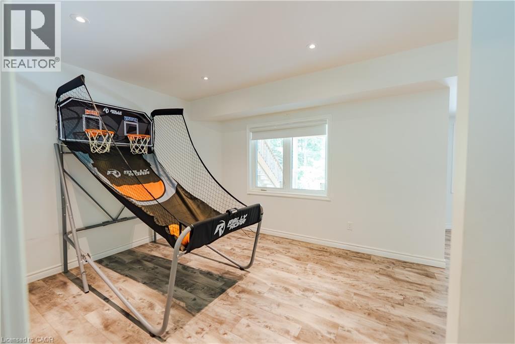 95 Chipmunk Lane, Magnetawan, ON - Indoor Photo Showing Other Room