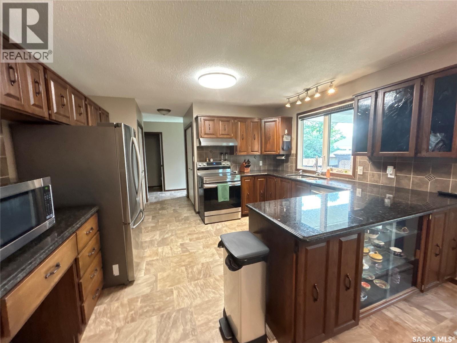 205 Schaefer Street, Richmound, SK - Indoor Photo Showing Kitchen