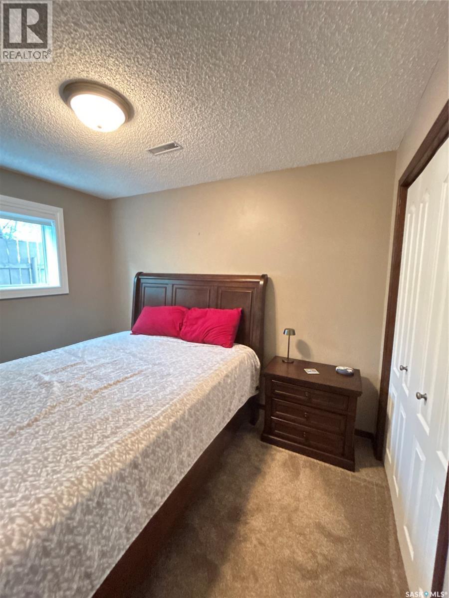205 Schaefer Street, Richmound, SK - Indoor Photo Showing Bedroom