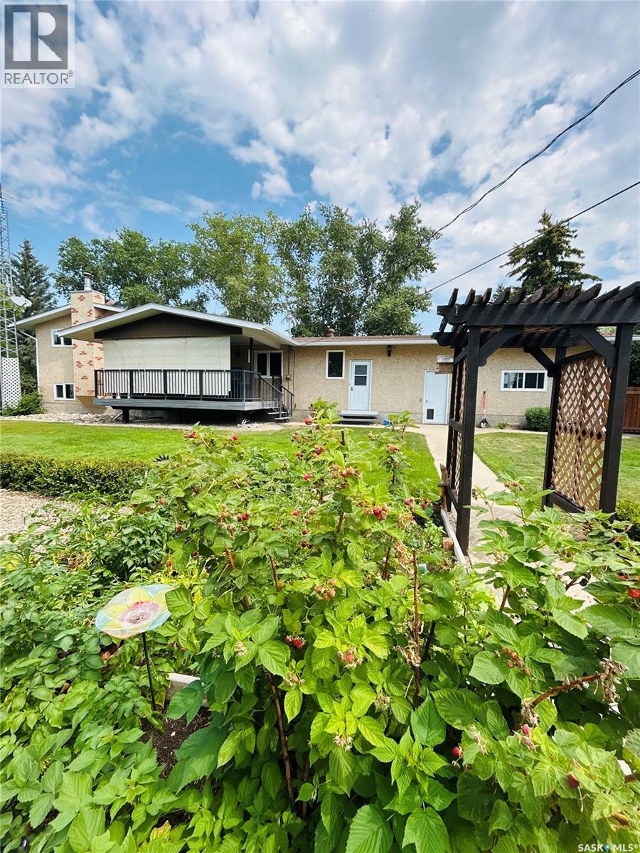 205 Schaefer Street, Richmound, SK - Outdoor