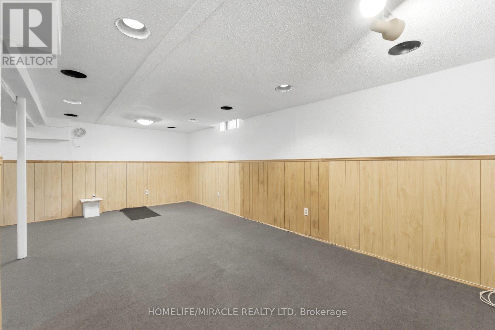 23 Heatherdale Place, Hamilton, ON - Indoor Photo Showing Other Room