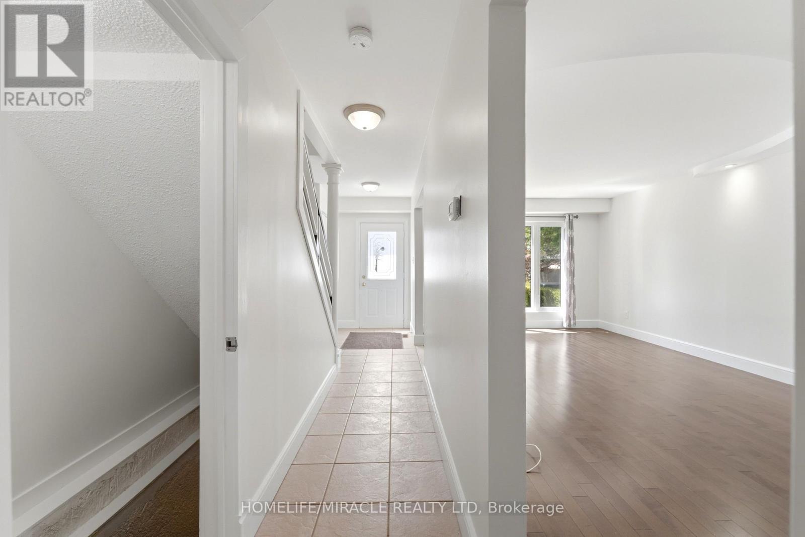 23 Heatherdale Place, Hamilton, ON - Indoor Photo Showing Other Room