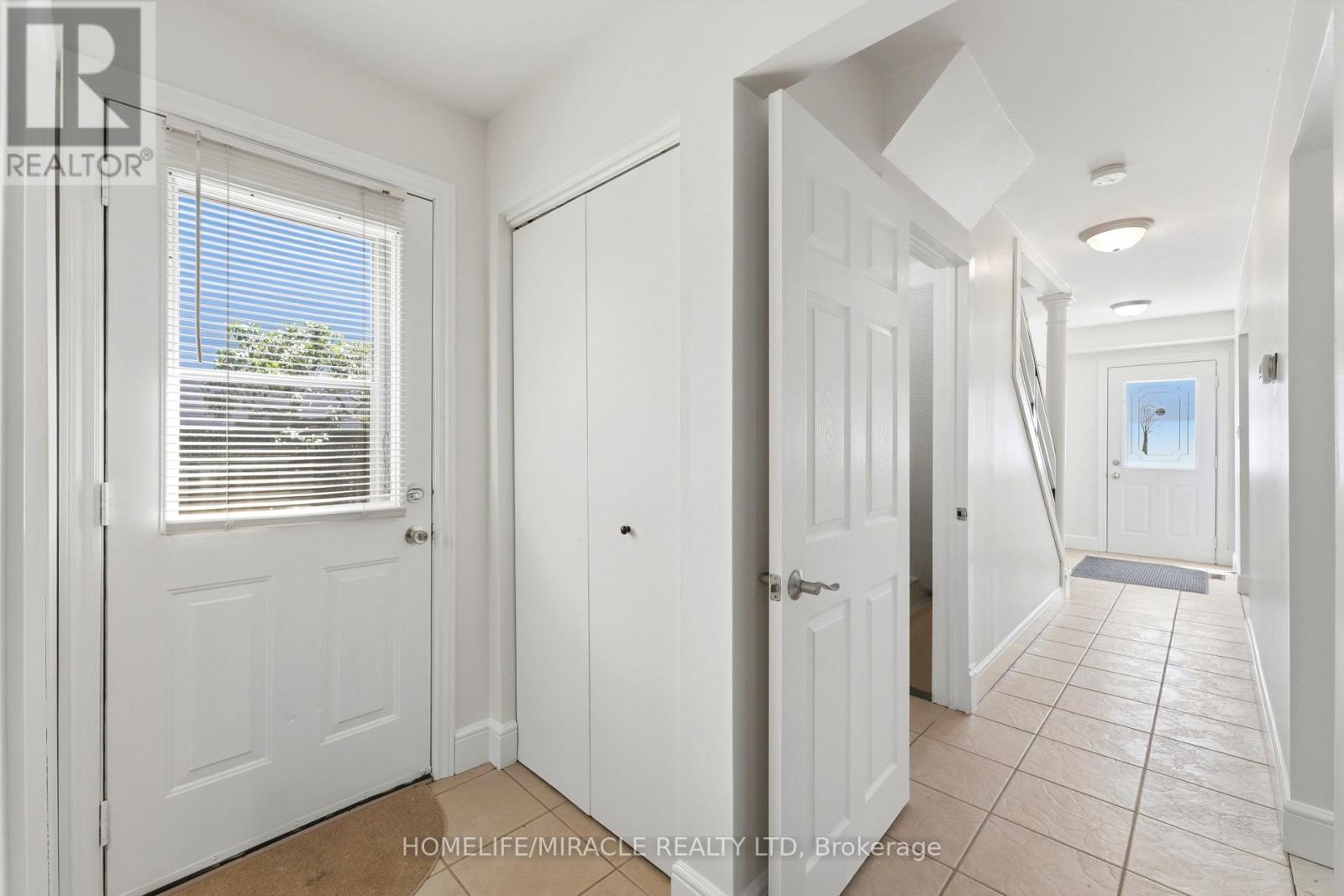 23 Heatherdale Place, Hamilton, ON - Indoor Photo Showing Other Room