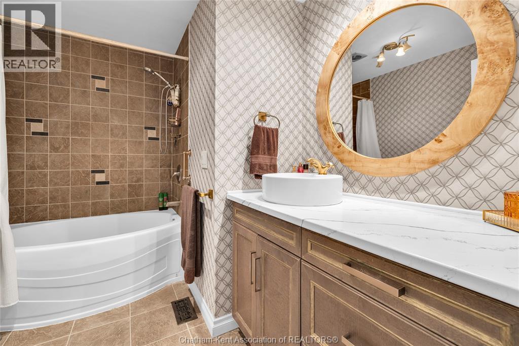 4979 Lambton Line, Dawn-Euphemia, ON - Indoor Photo Showing Bathroom