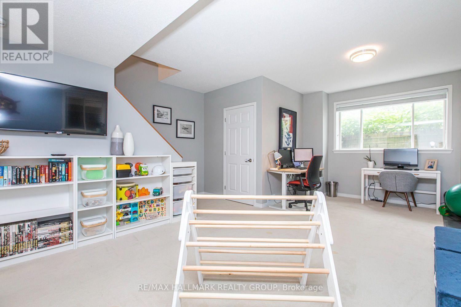 55 Jardin Private, Ottawa, ON - Indoor