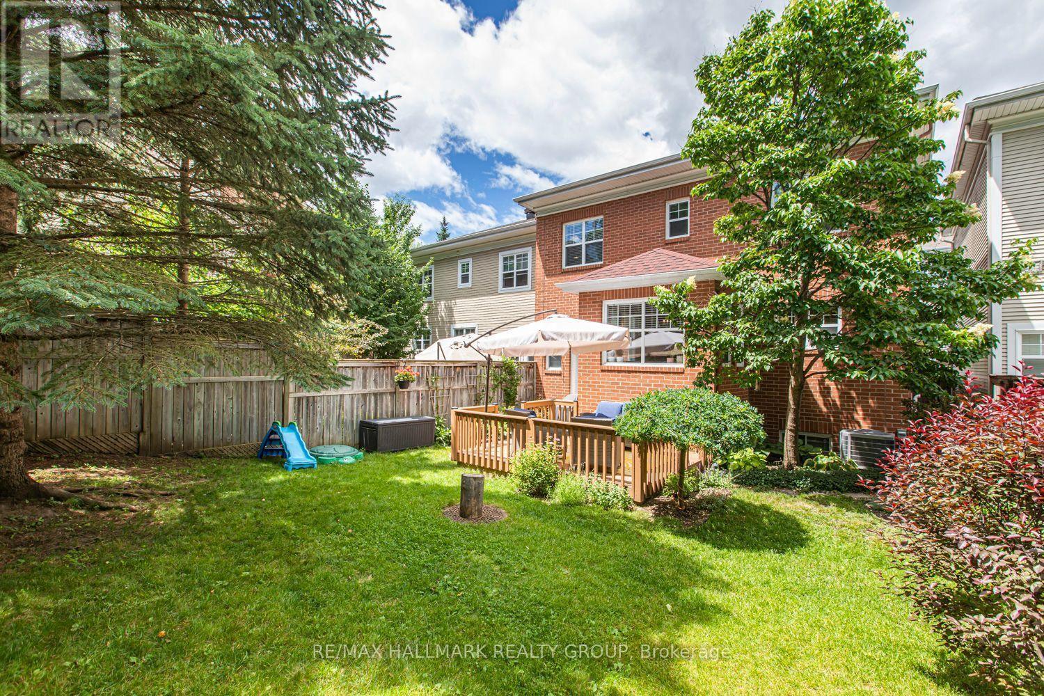 55 Jardin Private, Ottawa, ON - Outdoor