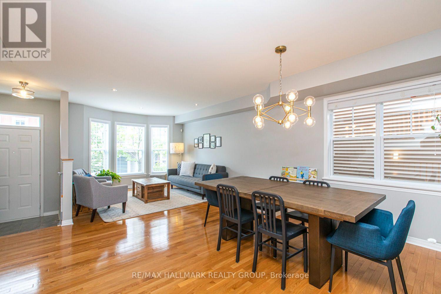 55 Jardin Private, Ottawa, ON - Indoor Photo Showing Dining Room